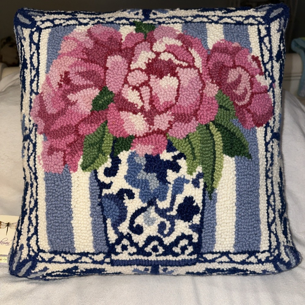 Pink peony Flower Hooked Pillow Chinoiserie Vase Blue And White 18X18" decor